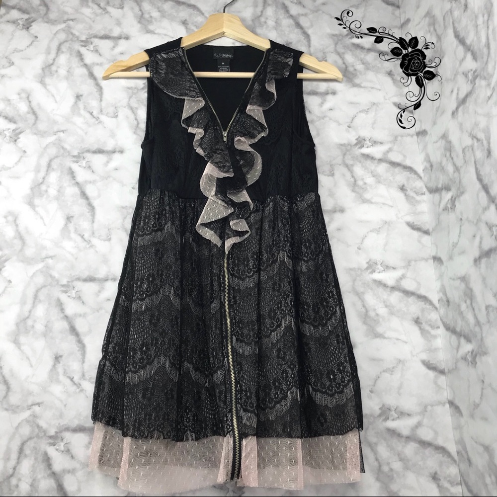 Daytrip Black Lace Ruffle Top Medium - Picture 1 of 8